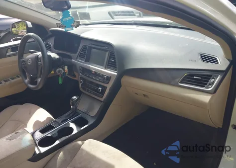 2016 Hyundai Sonata Sport z USA, uszkodzony, nr VIN 5NPE34AF4GH287539